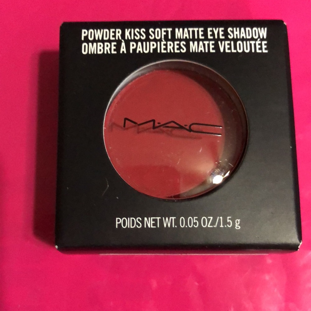 MAC Werk, Werk, Werk powder kiss matte eyeshadow